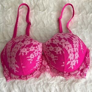 Victoria's Secret Women's Pink Bra